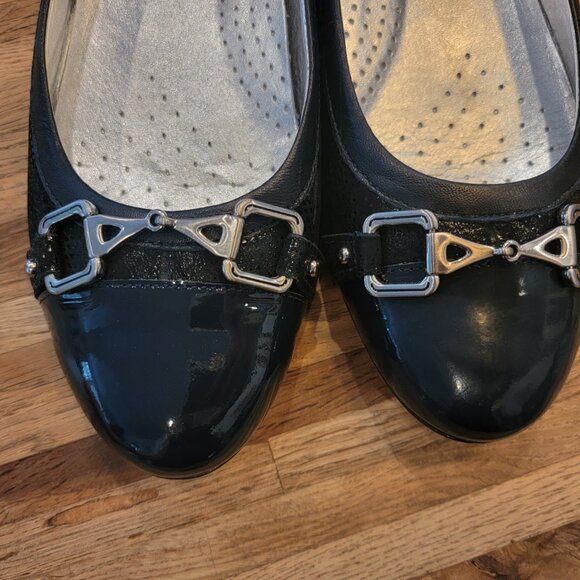 IOB Marc Joseph Park Ave Flat in Navy Glaze Leather - Picture 10 of 14